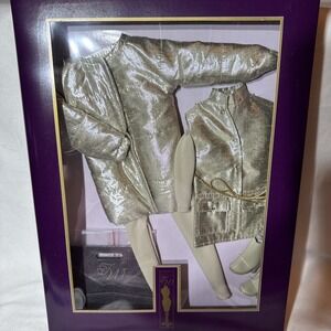 Robert Tonner Tyler Wentworth Doll Clothes Outfit Urban Sport NRFB